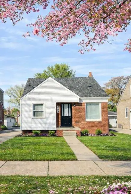 844 Harrison, Lincoln Park, MI 48146