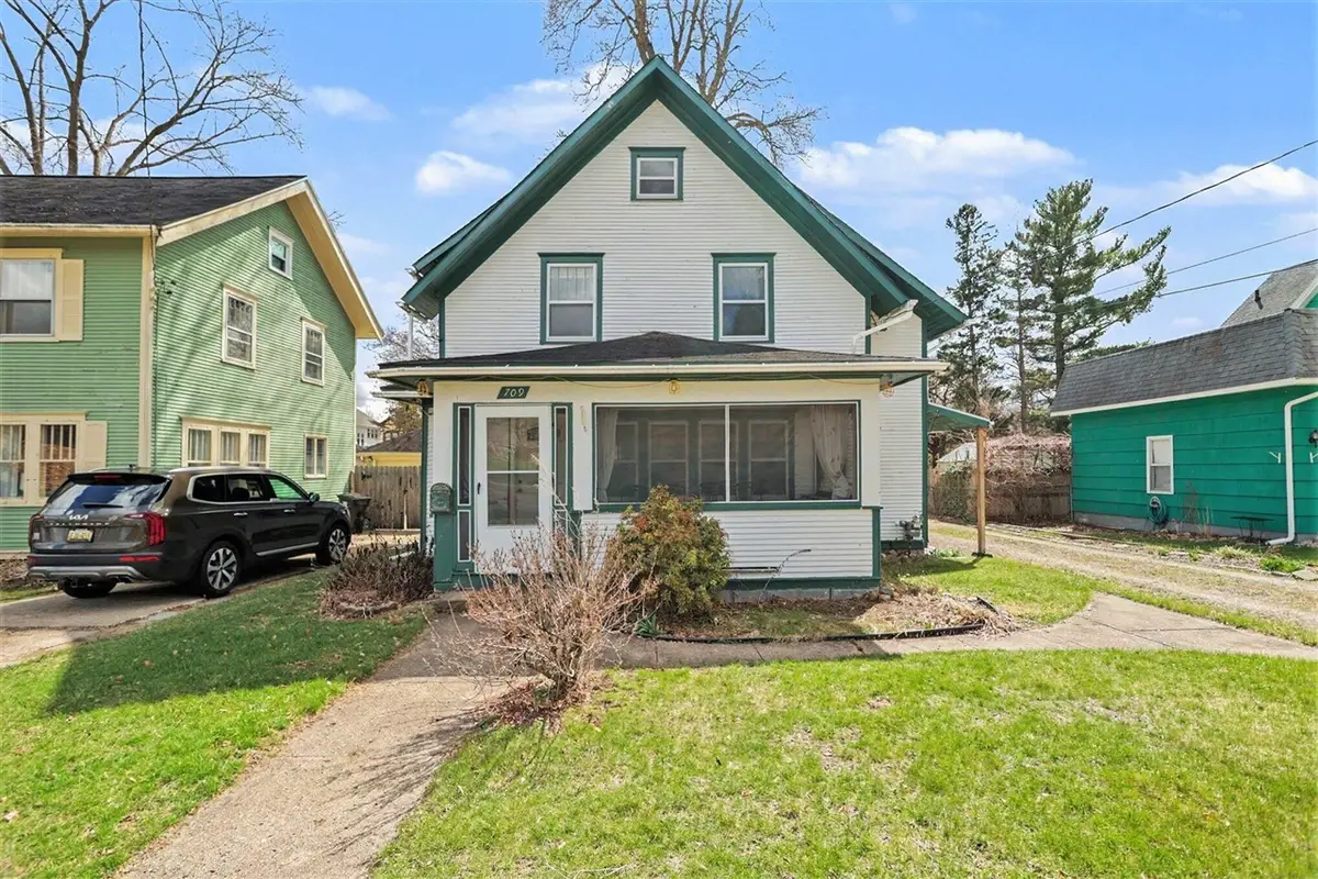 709 Griswold, Jackson, MI 49203 - #1