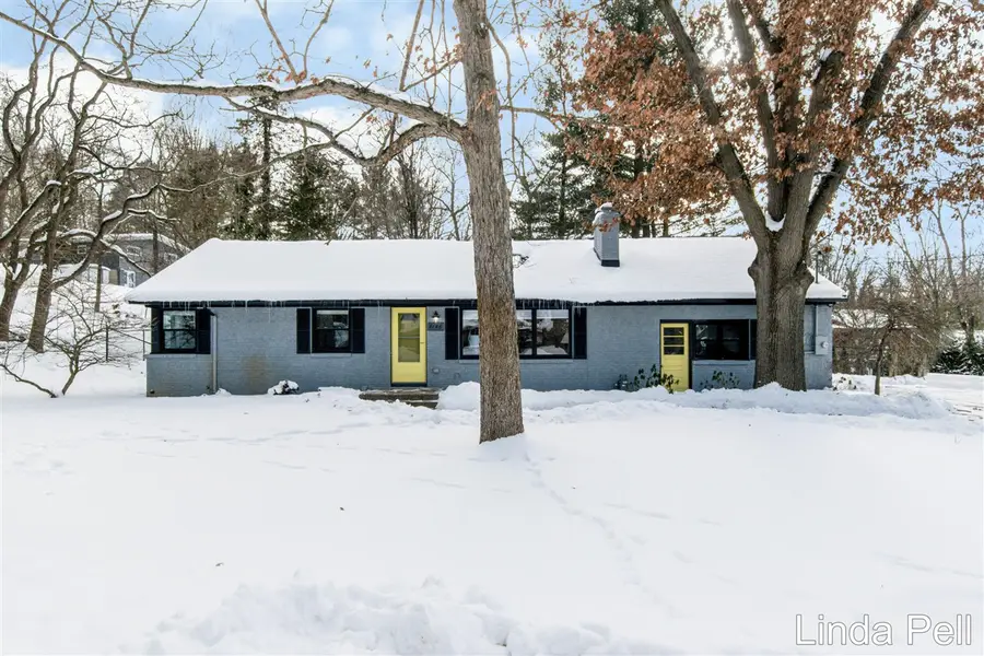 7146 Thorncrest, Grand Rapids, MI 49546 - #2