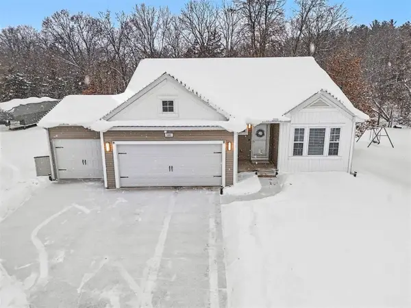 1401 Springview, Middleville, MI 49333