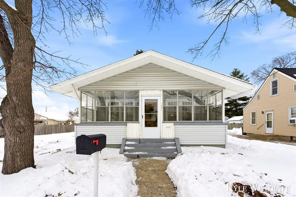 341 Holly, Wyoming, MI 49548 - #1