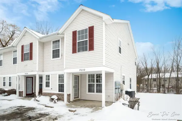 7032 S Cannon Place #28, Rockford, MI 49341