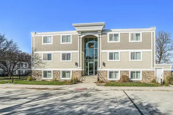 225 N Shore #007, South Haven, MI 49090