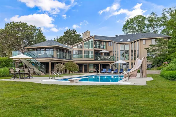 51007 Lake Park, New Buffalo, MI 49117