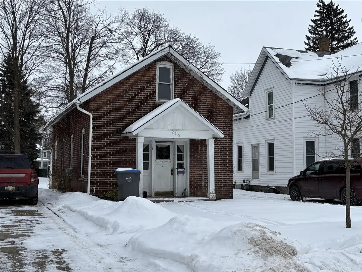 210 S Monroe, Sturgis, MI 49091 - #1