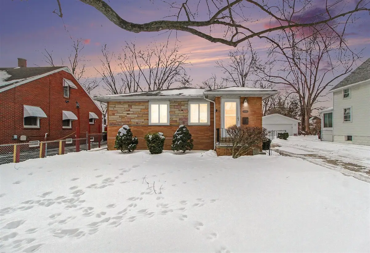 230 E Grove, Monroe, MI 48162 - #1