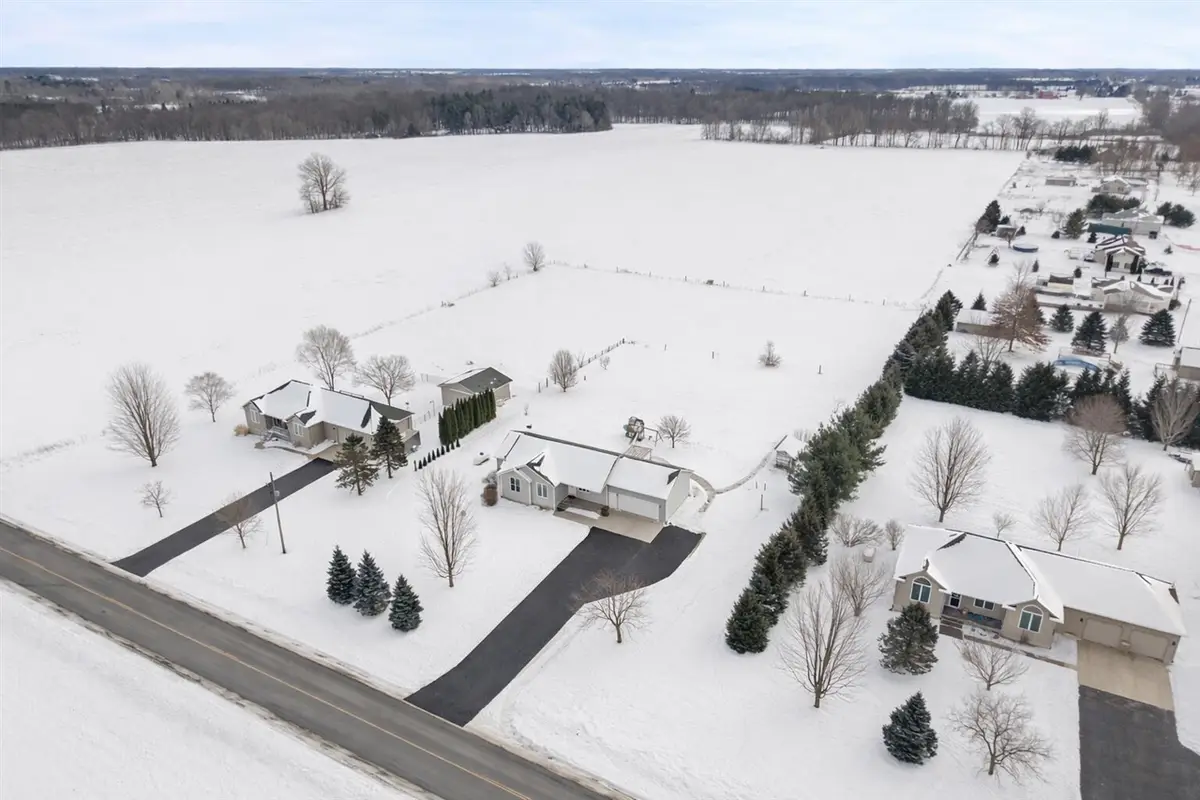 2919 W Kalamo, Charlotte, MI 48813 - #1