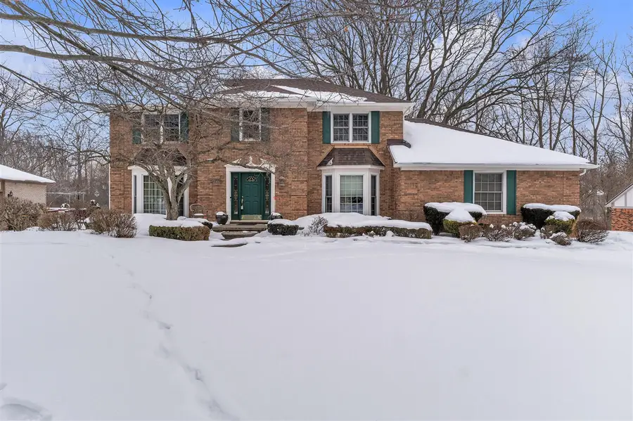 22014 Heatheridge, Farmington Hills, MI 48335 - Image #2