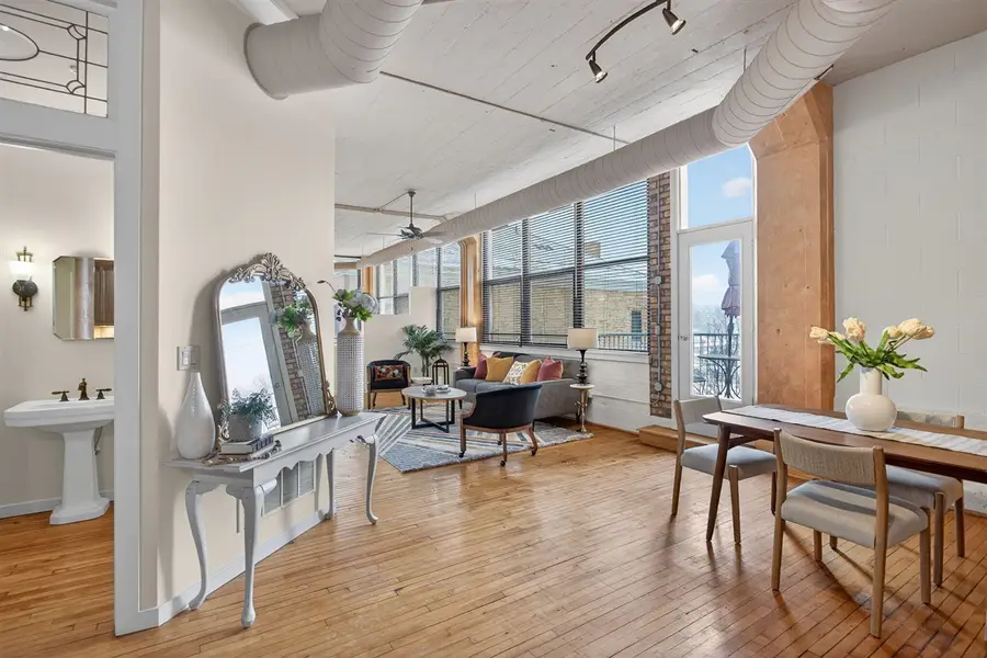 109 W Washington, Jackson, MI 49201 - #3