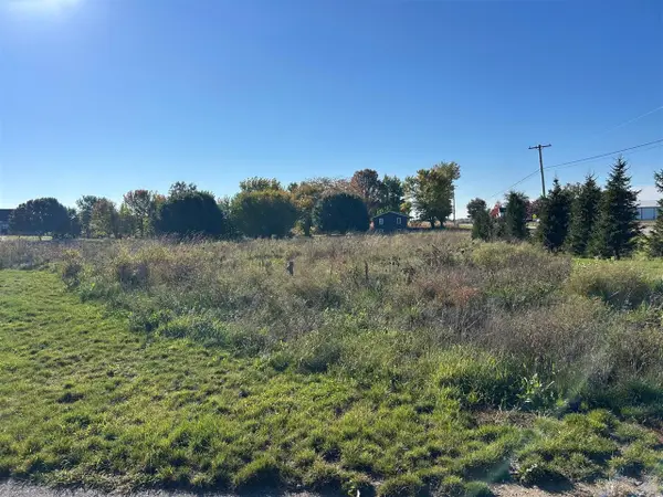 9572 Fields, Zeeland, MI 49464