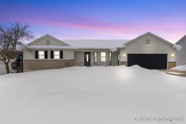 434 Greenview, Caledonia, MI 49316