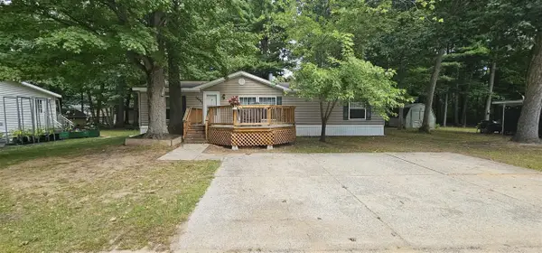 14487 Magnolia, Grand Haven, MI 49417