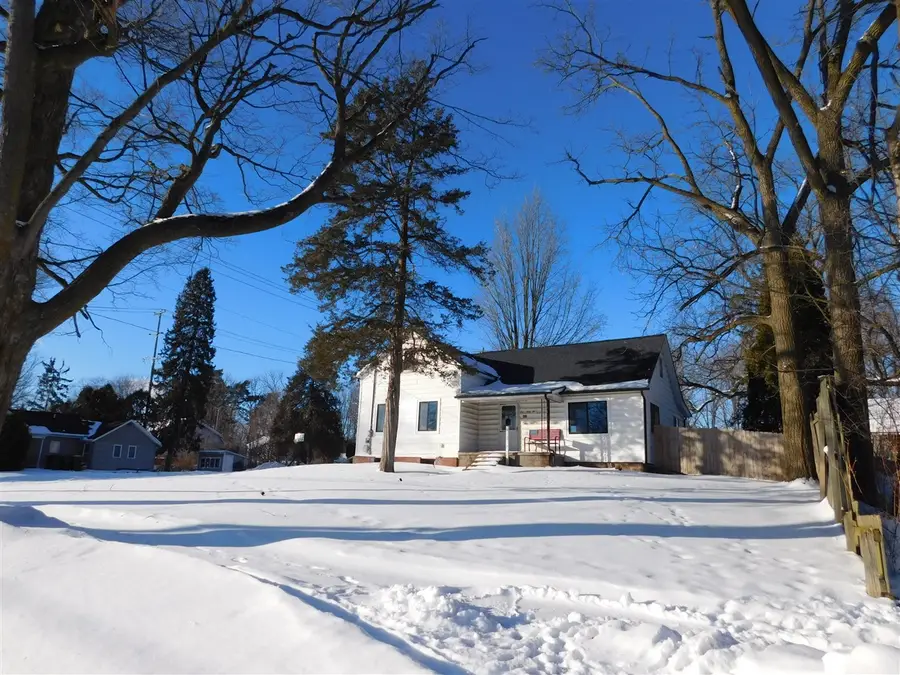 462 W Main, Grand Ledge, MI 48837 - #3