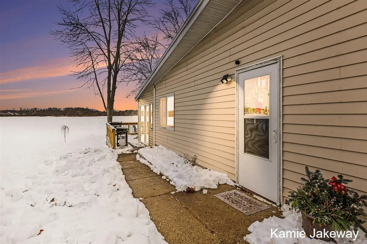 152 W Holland Lake, Sheridan, MI 48884 - #1