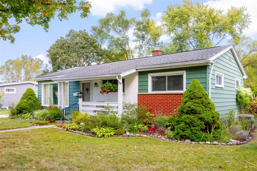 2723 Radcliffe, Ann Arbor, MI 48104 - Image #3