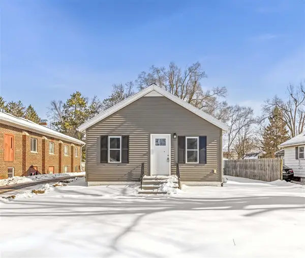 923 Wayne, Jackson, MI 49202