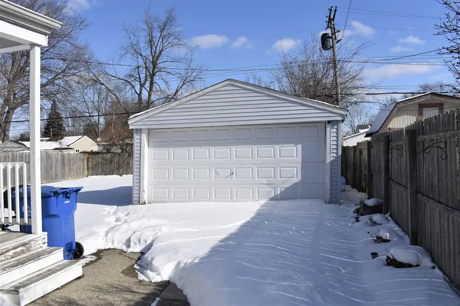 21756 Weller, Warren, MI 48089 - Image #3