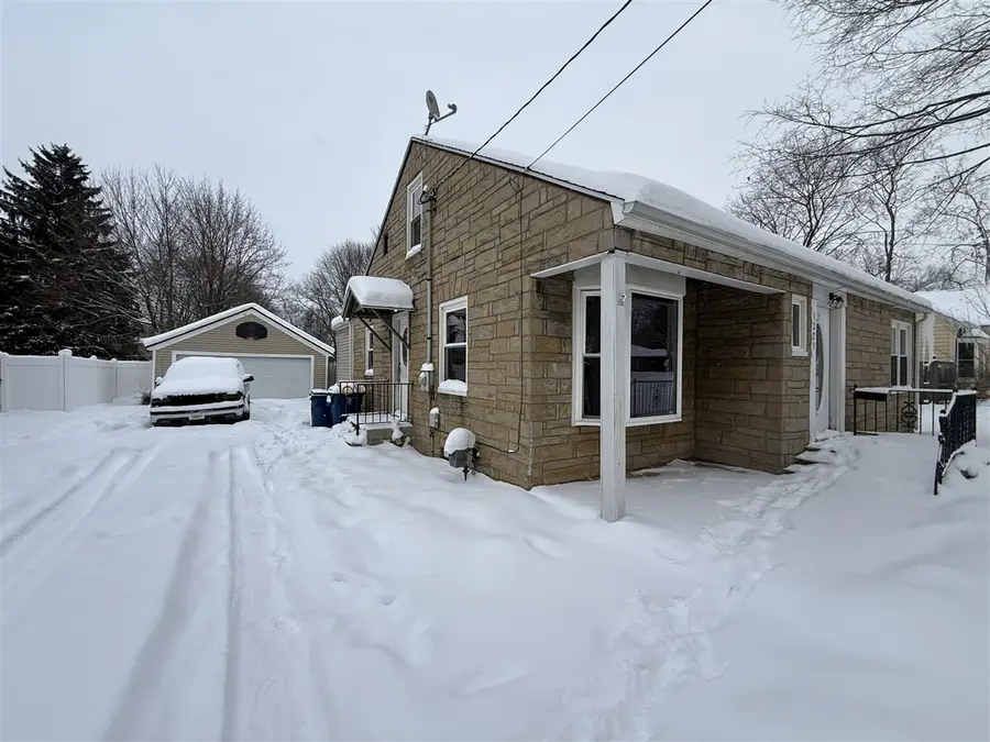 1223 Parchmount, Kalamazoo, MI 49004 - Image #2