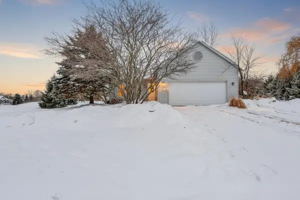 12241 Ives Meadow, Cedar Springs, MI 49319