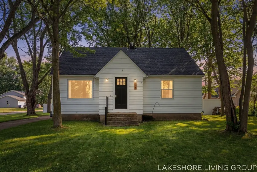 112 E 40th, Holland, MI 49423 - #2