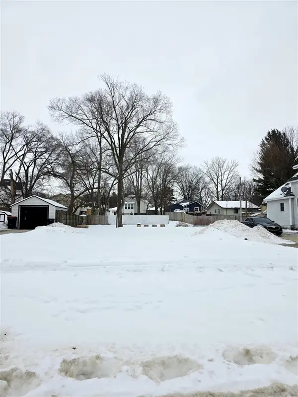 136 E 19th, Holland, MI 49423