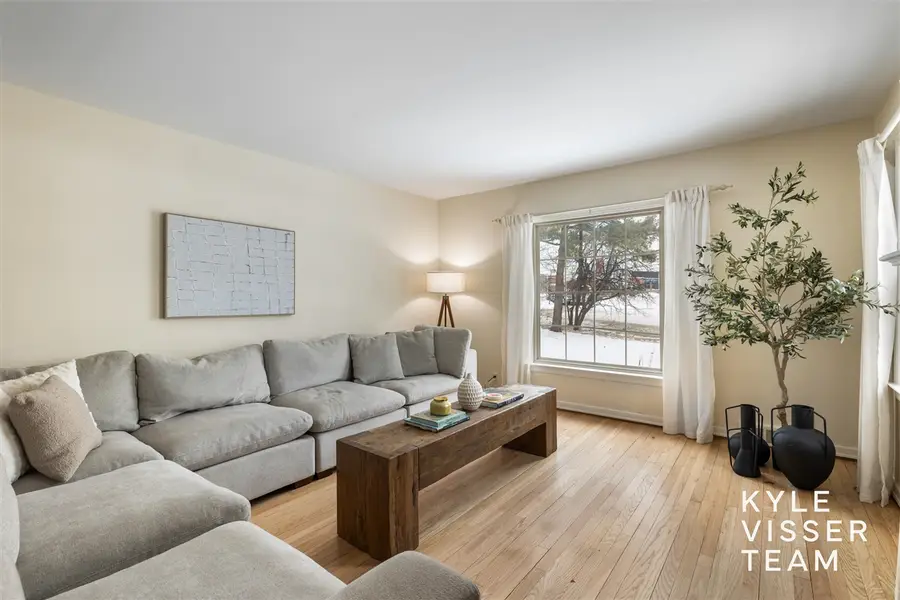 849 Maxwell, Grand Rapids, MI 49506 - #3