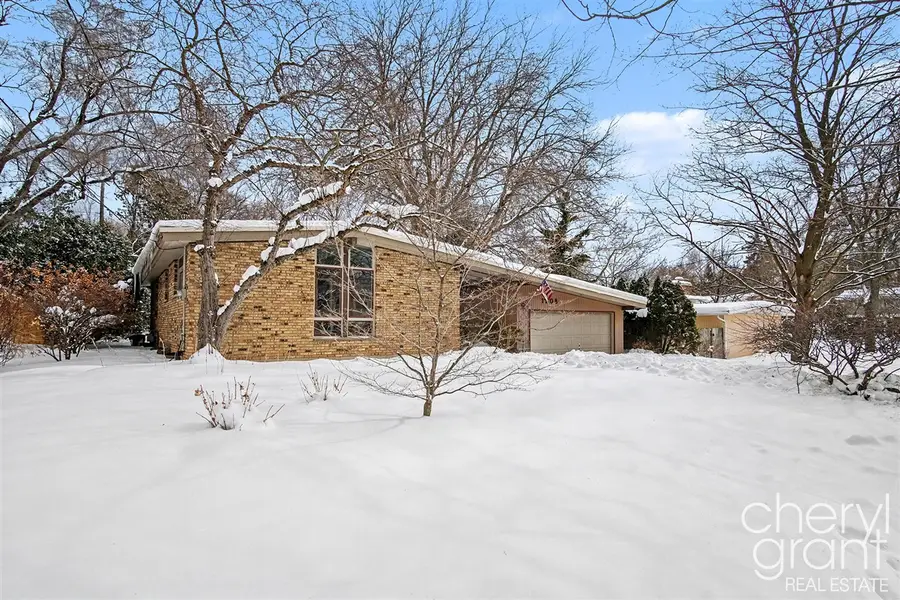 1508 Pinecrest, Grand Rapids, MI 49506 - #3