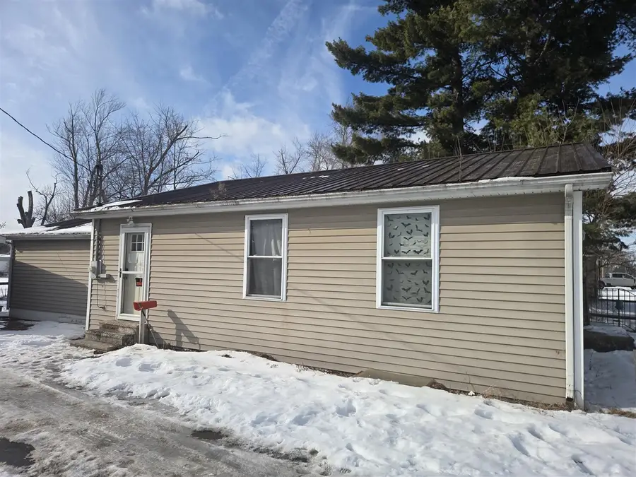 158 W Saint Joe, Hillsdale, MI 49242 - #2