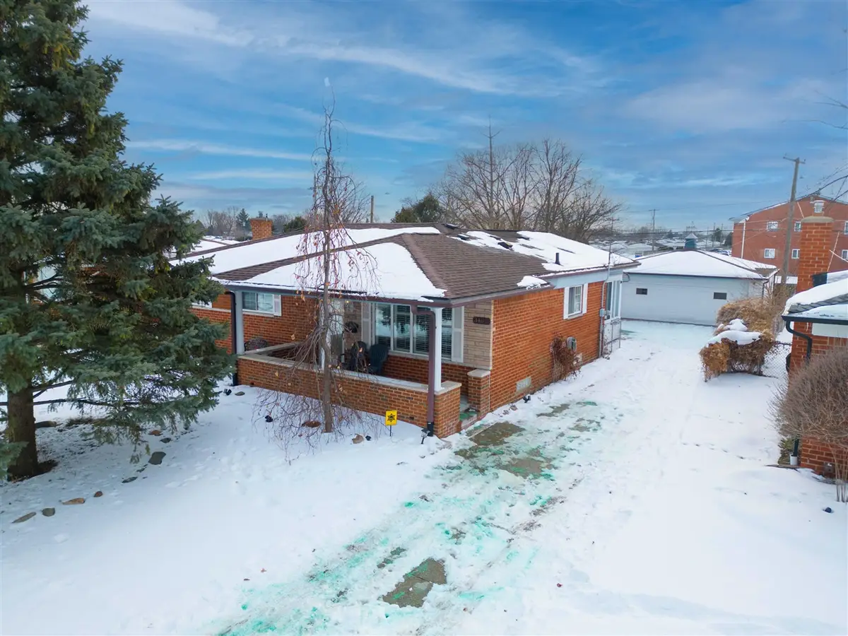 34617 Greentrees, Sterling Heights, MI 48312 - #1