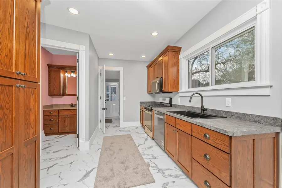 218 S Oliver, Charlotte, MI 48813 - #3