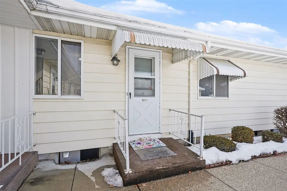 5671 Leisure South, Grand Rapids, MI 49548 - #1