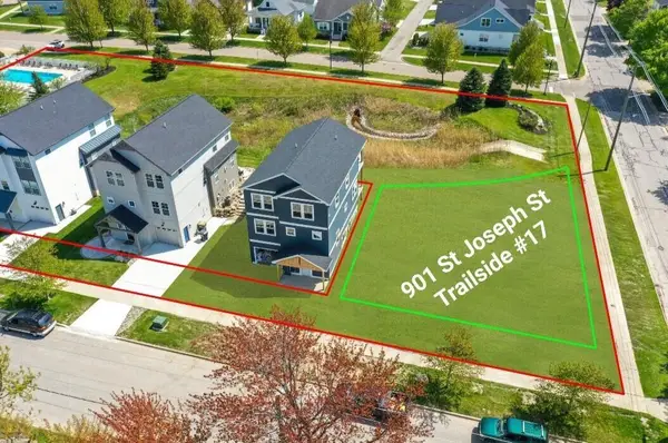 901 St Joseph, South Haven, MI 49090