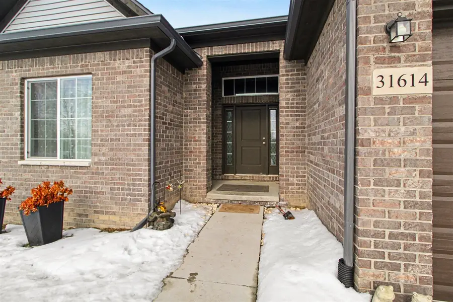 31614 Beaver, New Boston, MI 48164 - #2