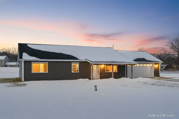 2531 Daisy, Middleville, MI 49333