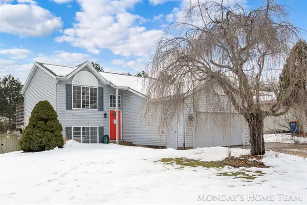 3334 Hazelnut, Grand Rapids, MI 49504