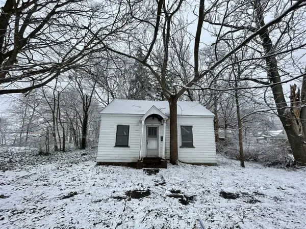 697 W Grand, Muskegon, MI 49441