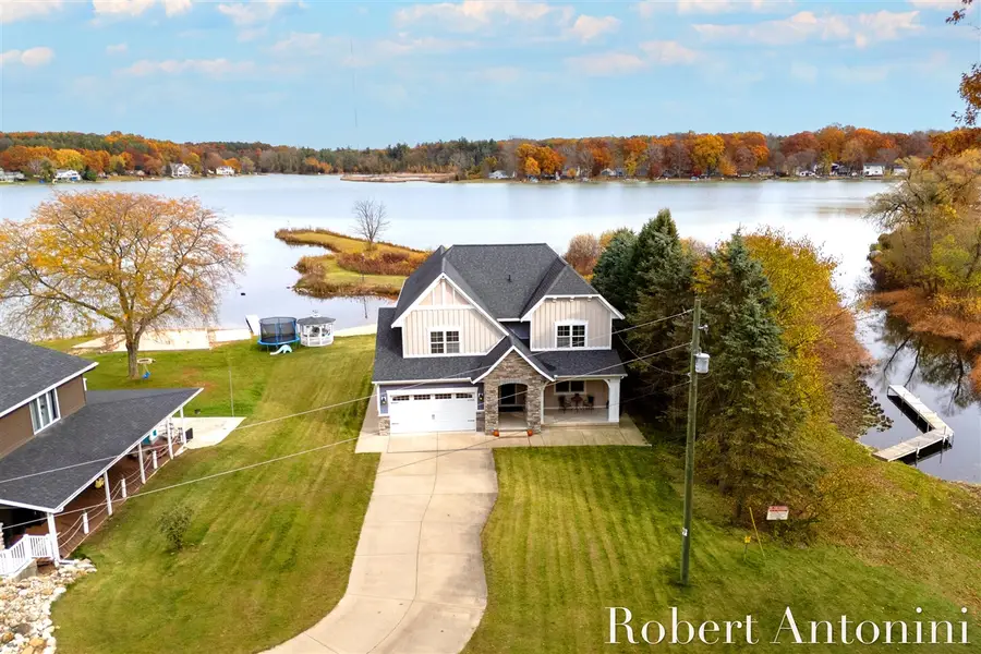 250 Shore, Wayland, MI 49348 - #2