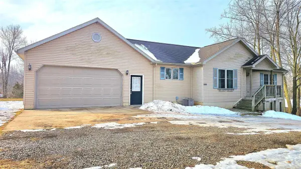 10513 Loughrea, Cement City, MI 49233