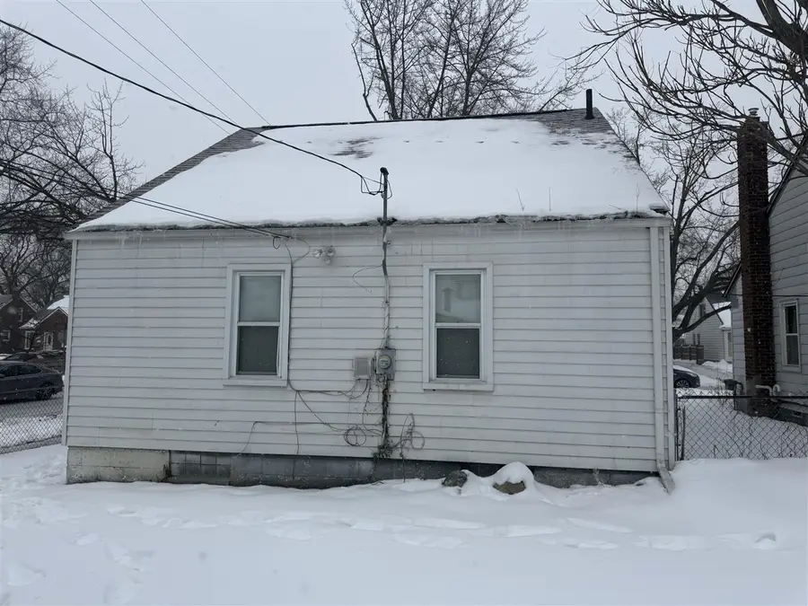 21004 Syracuse, Warren, MI 48091 - #3