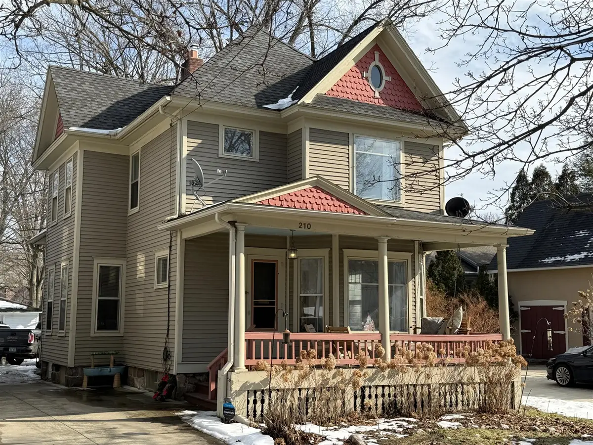 210 N Kalamazoo, Marshall, MI 49068 - #1