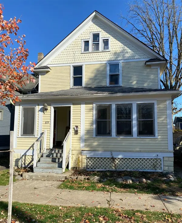 819 Oak, Kalamazoo, MI 49008