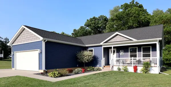 103 Cottonwood, Litchfield, MI 49252