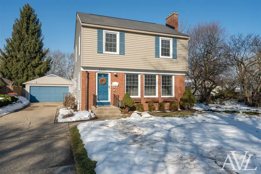 2477 Riverside, Grand Rapids, MI 49505 - #2