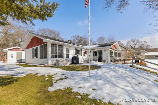 2791 Lakeshore, Twin Lake, MI 49457