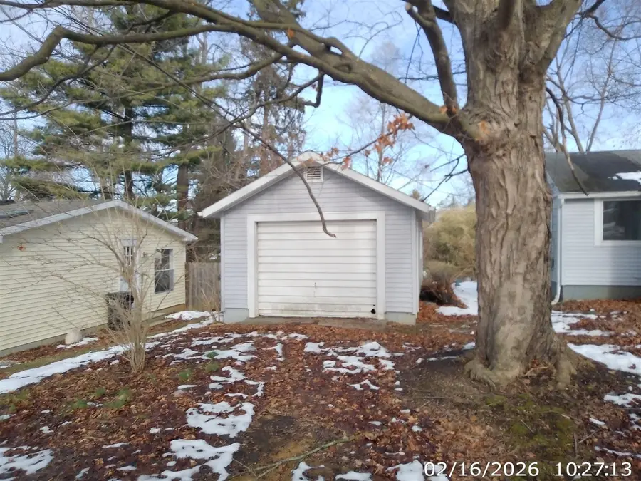 21 Frisbie, Hillsdale, MI 49242 - #3