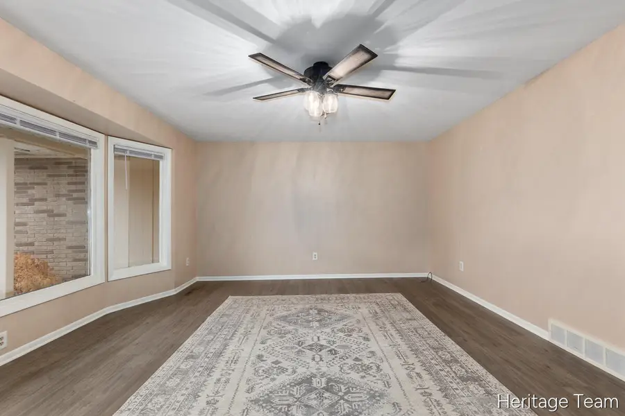 1832 Observatory, Grand Rapids, MI 49546 - #3