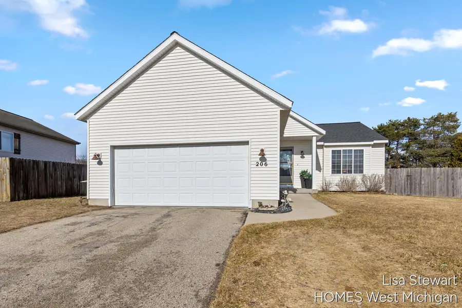 206 Pine Meadow, Belding, MI 48809 - #3