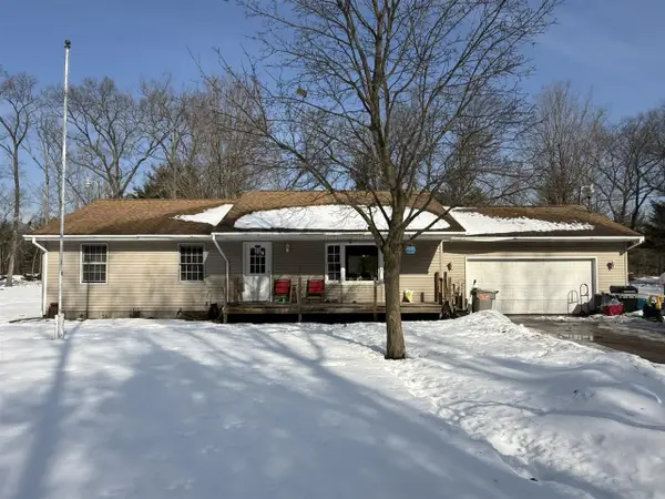 1297 S Wolf Lake, Muskegon, MI 49442