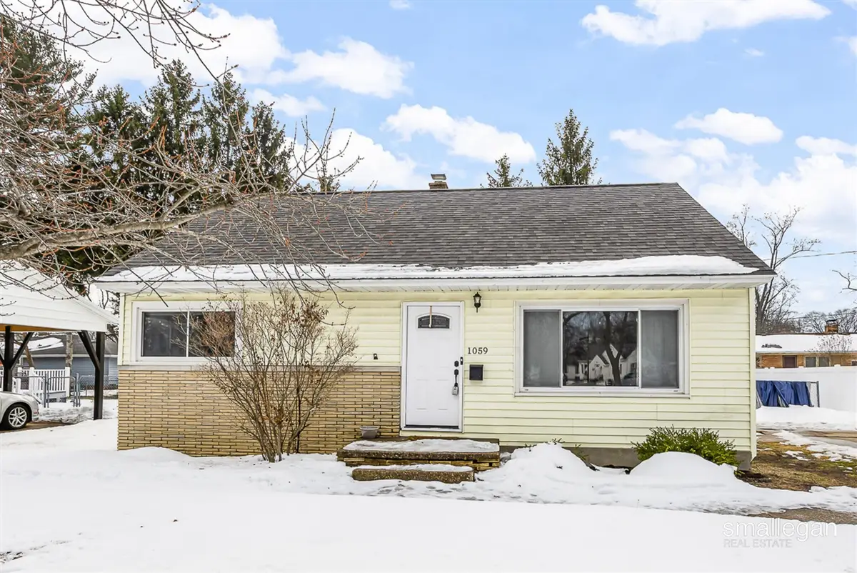 1059 W Summit, Muskegon, MI 49441 - #1