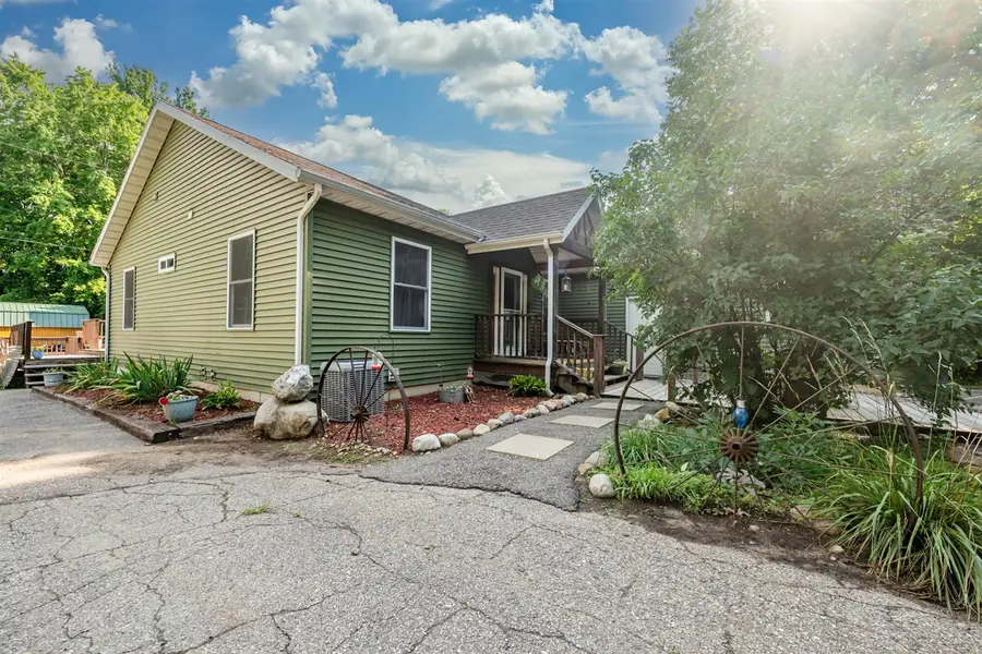 3045 Little Glendora, Buchanan, MI 49107 - #2
